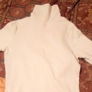 Old Navy Cream Long Sleeve Turtleneck Tee